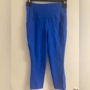 Lululemon Swift Speed High Rise Crop 21” Tight. Size 4. Excellent Condition.